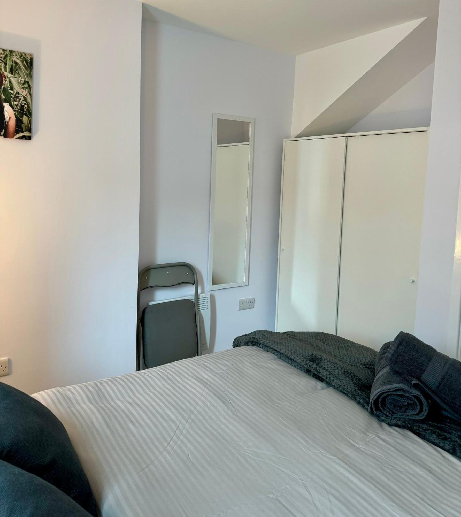 Brand New Flat 5 With Free Parking And Fast Wifi Appartement York Buitenkant foto