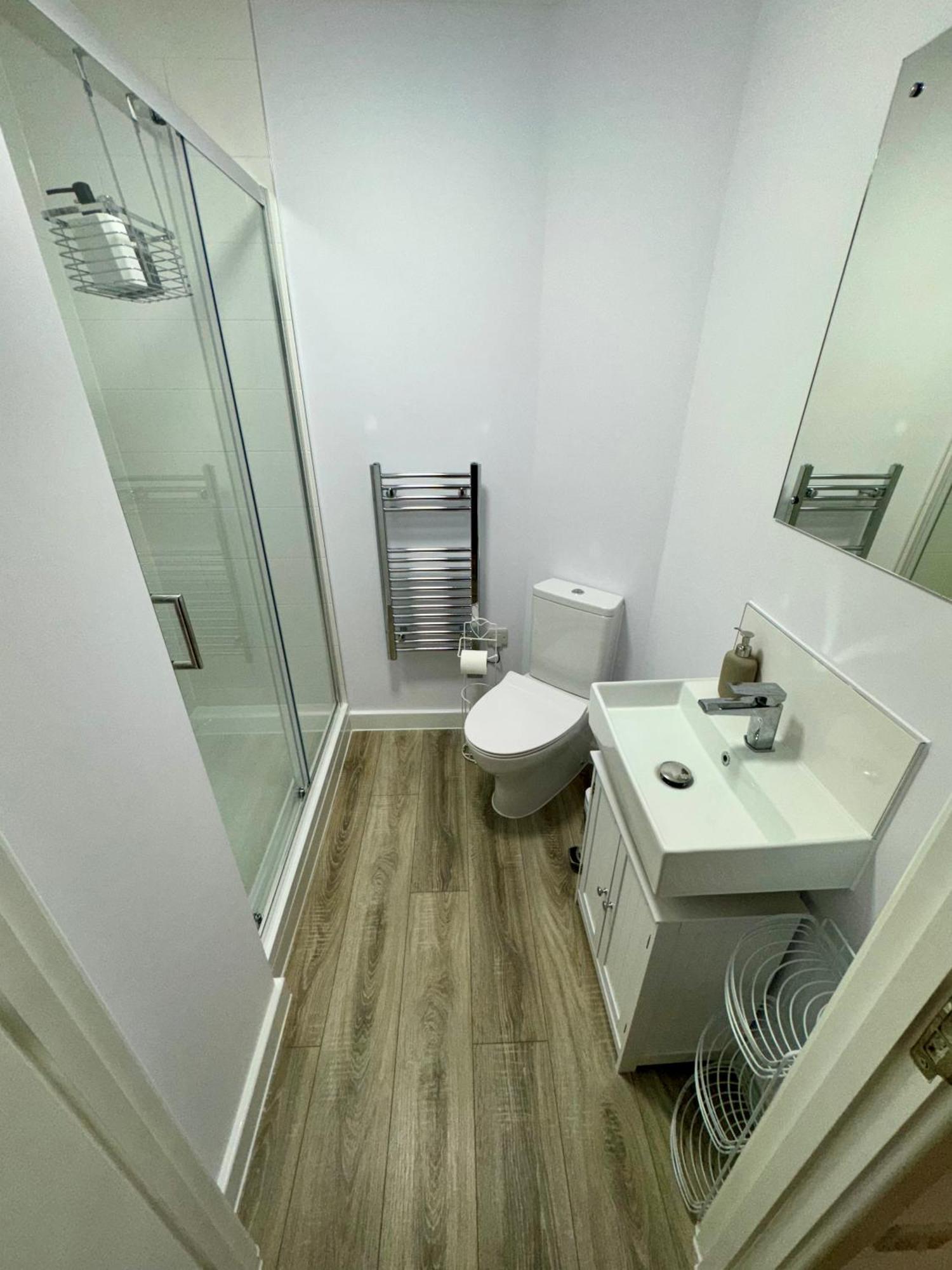 Brand New Flat 5 With Free Parking And Fast Wifi Appartement York Buitenkant foto